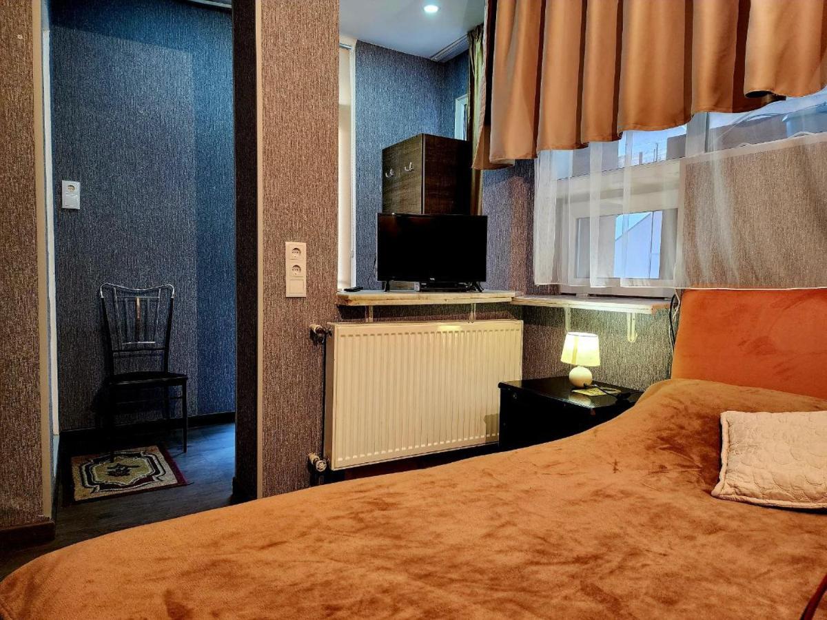 Apart-Hotel Gala In The Center Of Тбилиси Экстерьер фото